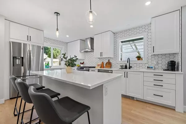 Coquitlam, BC V3K 5W8,2507 Burian DR