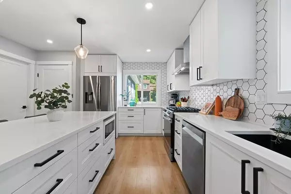 Coquitlam, BC V3K 5W8,2507 Burian DR