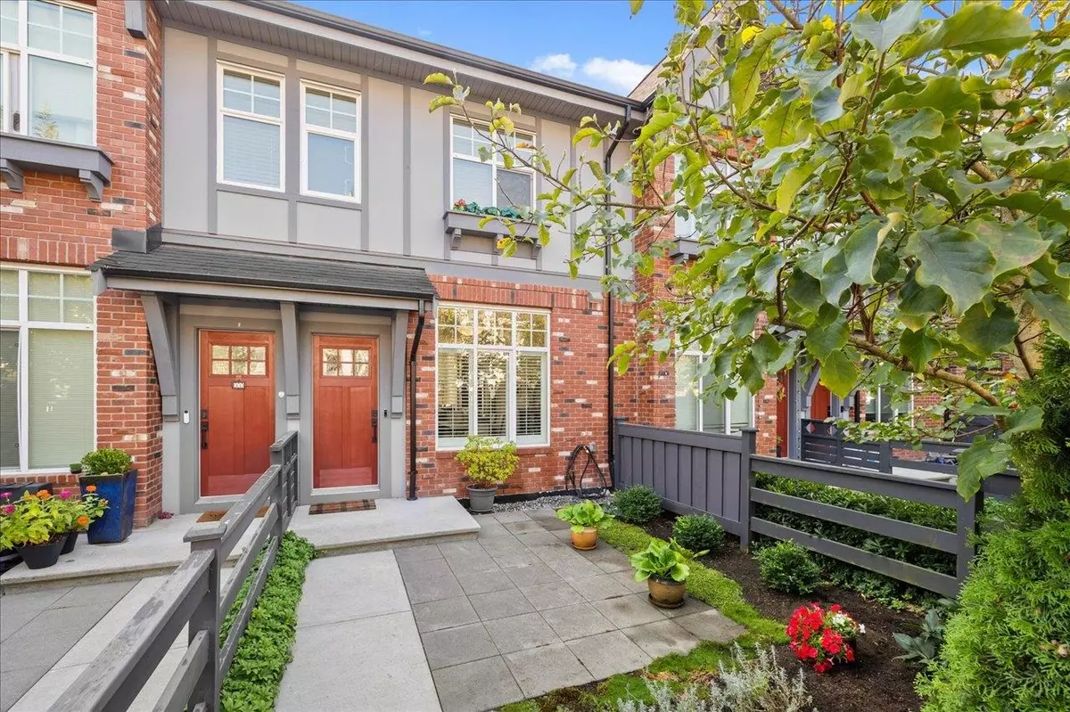 Coquitlam, BC V3E 0N7,3552 Victoria DR #12