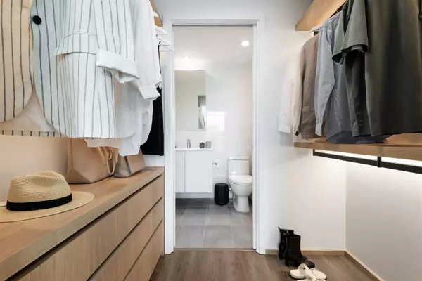 Burnaby, BC V3J 0M3,3888 Evergreen PL #1905