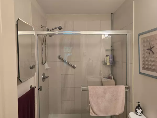 Abbotsford, BC V2S 1Y1,33328 E Bourquin CRES #307