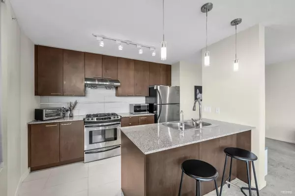 Richmond, BC V6X 4L7,5811 No. 3 RD #615