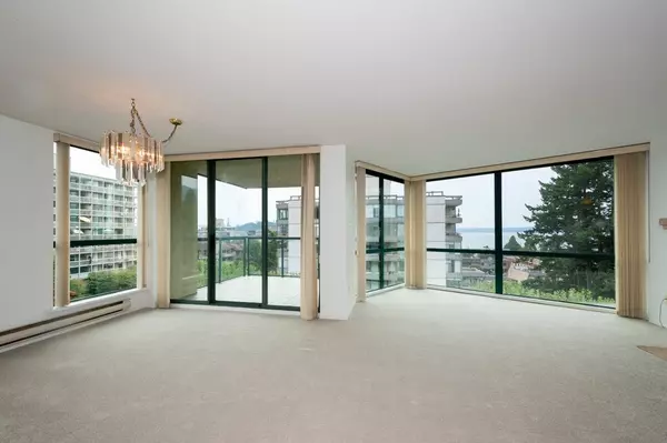 West Vancouver, BC V7T 1H7,1427 Duchess AVE #501