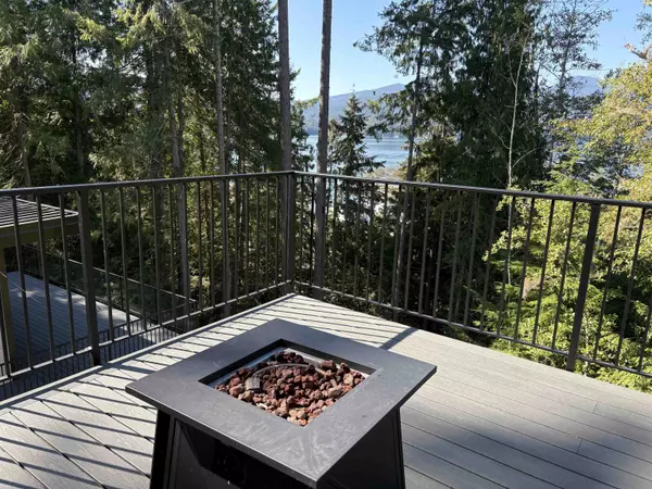 Sechelt, BC V7Z 0C7,5792 Tillicum Bay RD