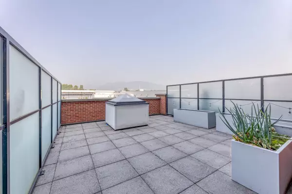 Port Coquitlam, BC V3C 3B1,2180 Kelly AVE #3304