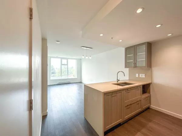 Vancouver, BC V5R 0E5,5598 Ormidale ST #512