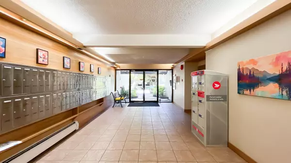 Burnaby, BC V5B 4S4,1945 Woodway PL #416