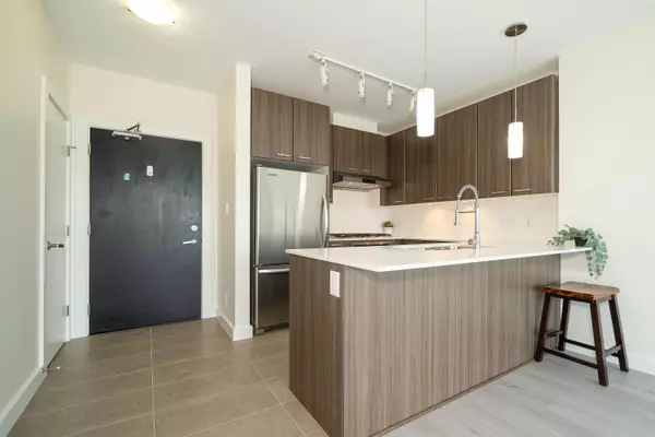 Coquitlam, BC V3B 0H9,2955 Atlantic AVE #2008