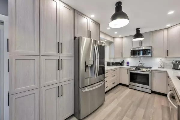 Maple Ridge, BC V2X 7V6,21825 Dover RD