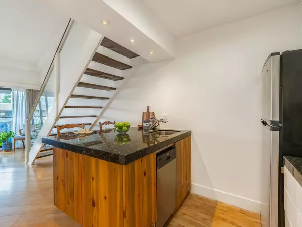 Vancouver, BC V5L 2V8,1549 Kitchener ST #408