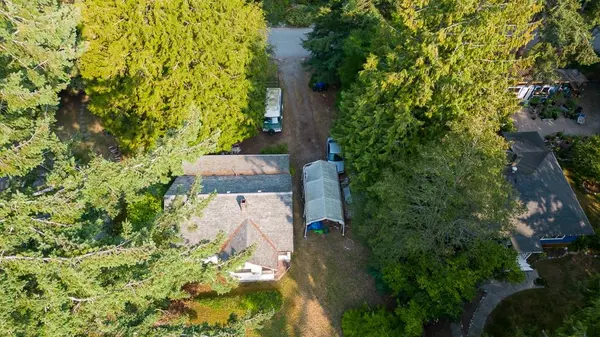 Sechelt, BC V0N 3A0,5725 Porpoise Bay RD