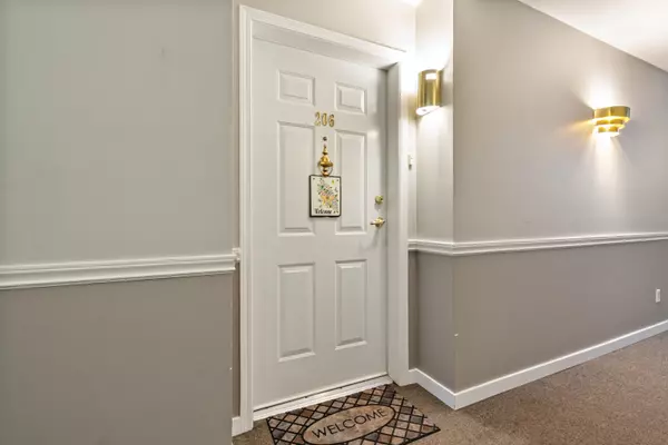 Chilliwack, BC V2P 4J3,8934 Mary ST #206