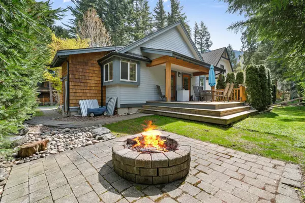 Lindell Beach, BC V2R 0E1,1829 Mossy Green WAY