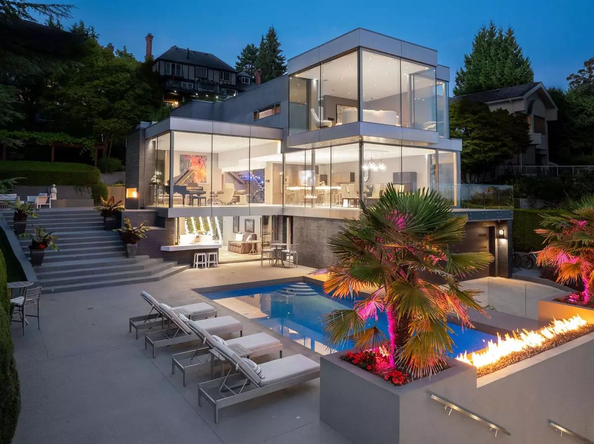 West Vancouver, BC V7S 2Z2,2331 Westhill DR