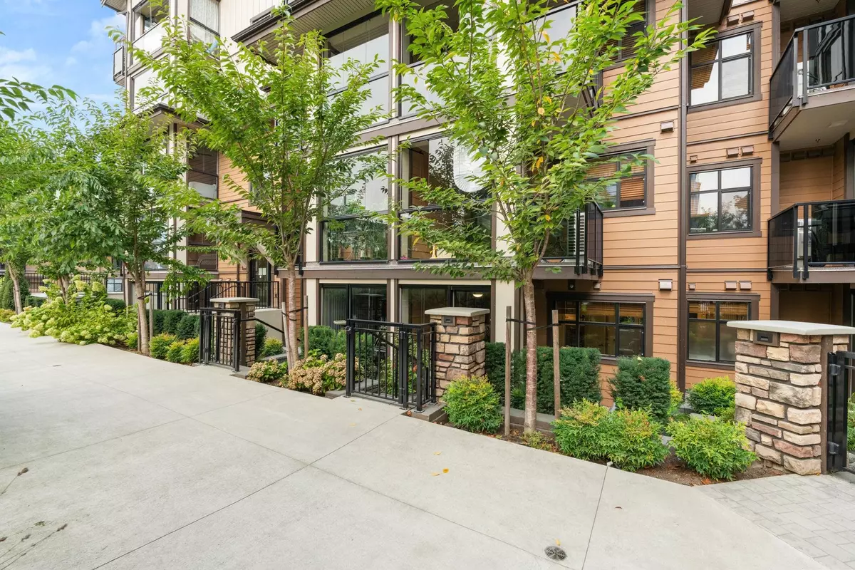 Langley, BC V2Y 3P8,20376 86 AVE #210