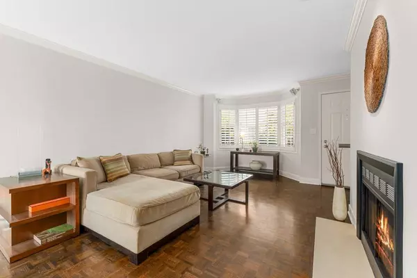 Vancouver, BC V6H 1B8,1363 W 7th AVE