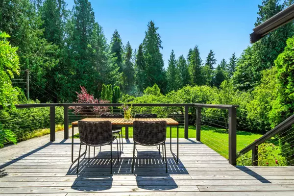 Roberts Creek, BC V0N 2W2,3514 Beach AVE