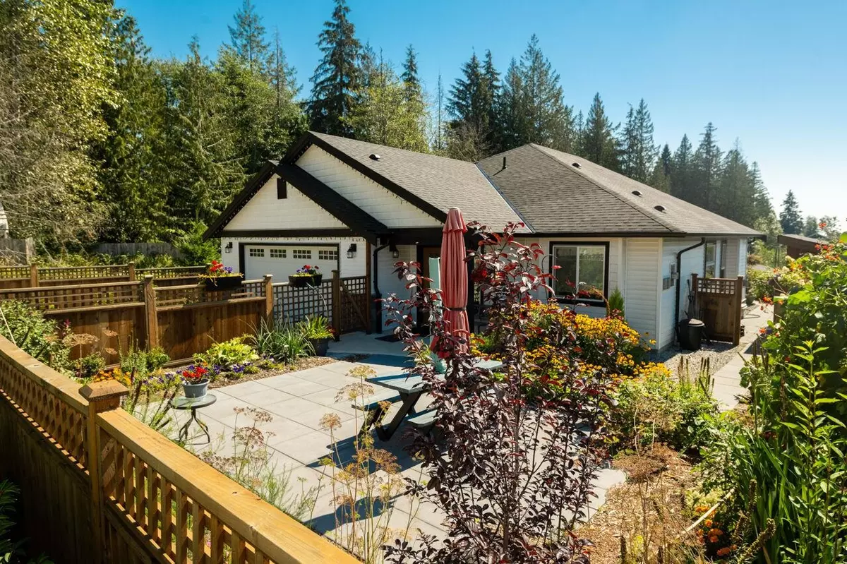 Gibsons, BC V0N 1V7,1117 Celia CRES