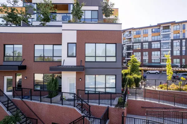 Maple Ridge, BC V2X 9B2,11639 227 ST #103