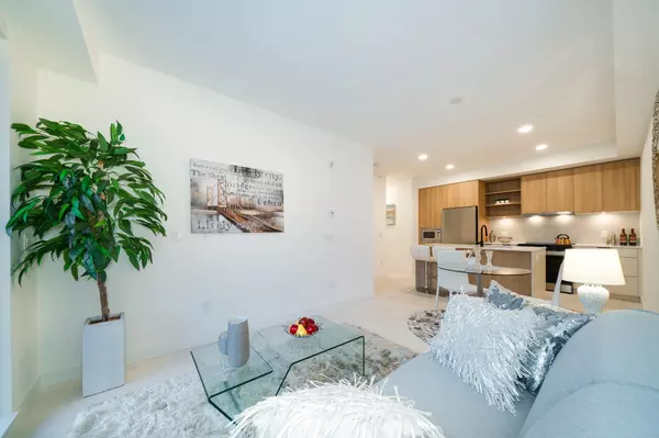 Surrey, BC V3V 0G9,13439 94a AVE #606