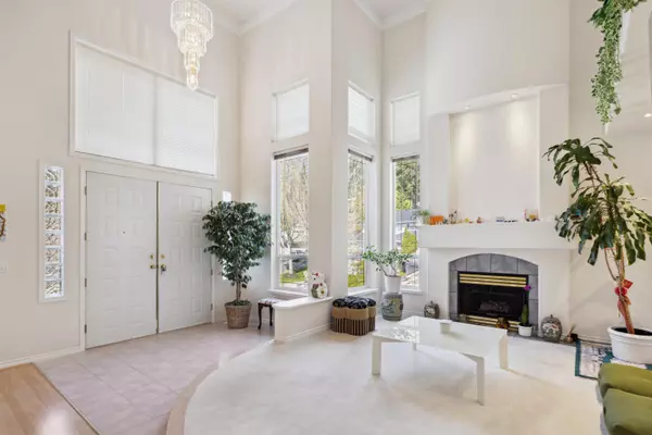 Coquitlam, BC V3E 2Z1,2525 Sapphire PL