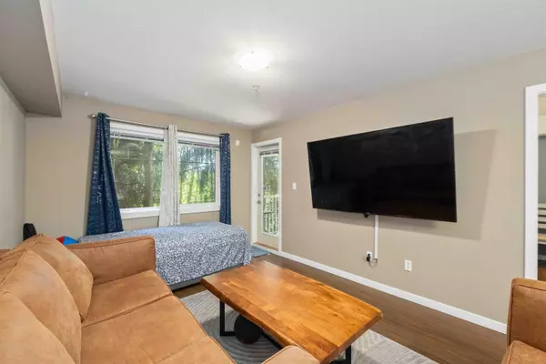 Abbotsford, BC V2S 2J9,33960 Old Yale RD #101