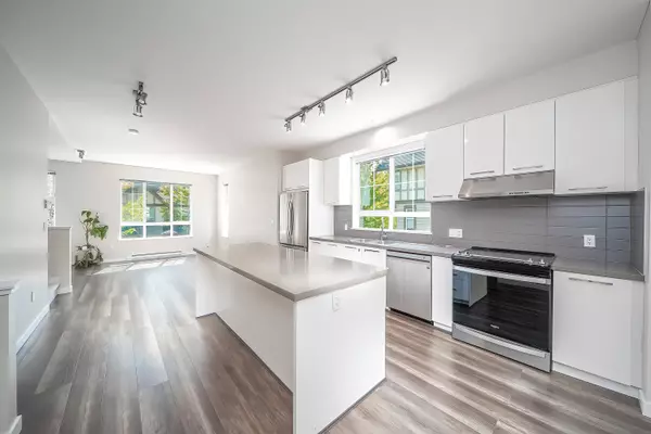 Coquitlam, BC V3E 0J2,1338 Hames CRES #11