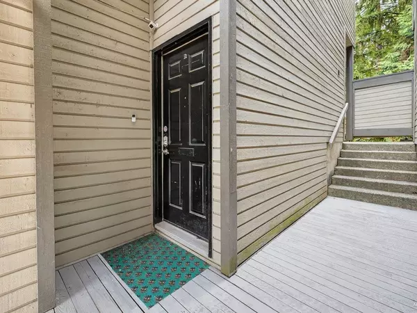 Burnaby, BC V5E 4B7,5805 Mayview CIR