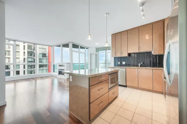 Vancouver, BC V6E 4T8,1189 Melville ST #3001