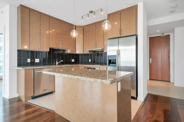 Vancouver, BC V6E 4T8,1189 Melville ST #3001