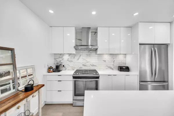 North Vancouver, BC V7G 0A9,3596 Salal DR #17