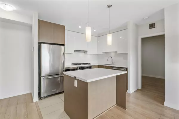 Coquitlam, BC V3B 0L9,3080 Lincoln AVE #3205