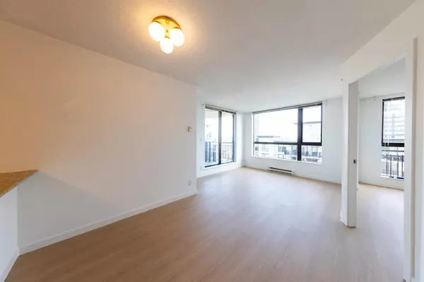 New Westminster, BC V3M 1J9,814 Royal AVE #1205