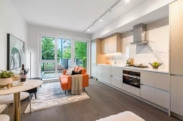 Vancouver, BC V5Z 0K7,5168 Cambie ST #114