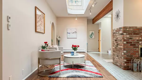 Vancouver, BC V6L 1A6,2236 W 18th AVE