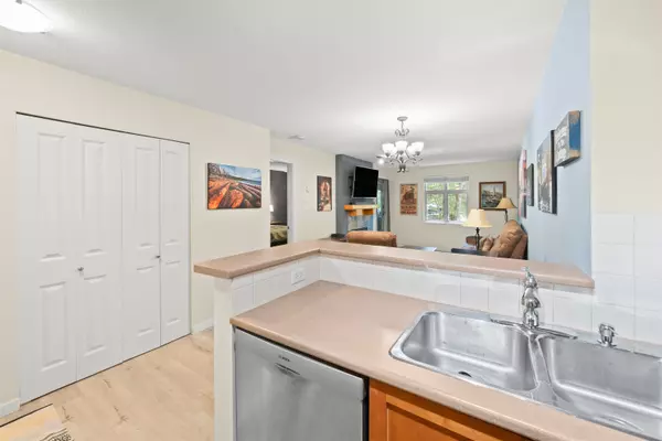 New Westminster, BC V3L 5V3,18 Smokey Smith PL #214