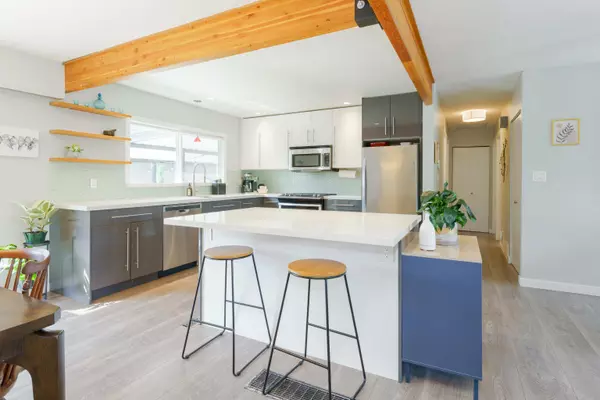 Maple Ridge, BC V2X 5E3,12209 214 ST