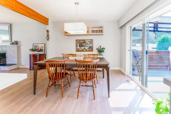 Maple Ridge, BC V2X 5E3,12209 214 ST