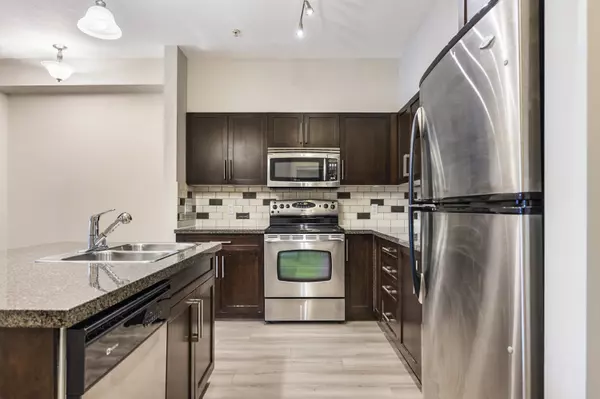 Port Coquitlam, BC V3C 2A1,2353 Marpole AVE #302