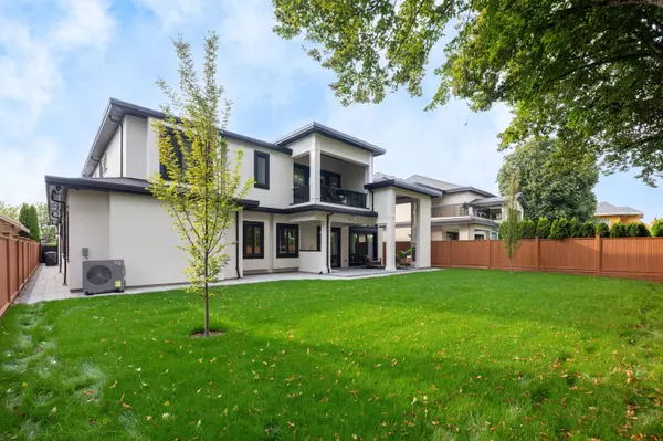 Richmond, BC V7C 2L1,8128 Claysmith RD