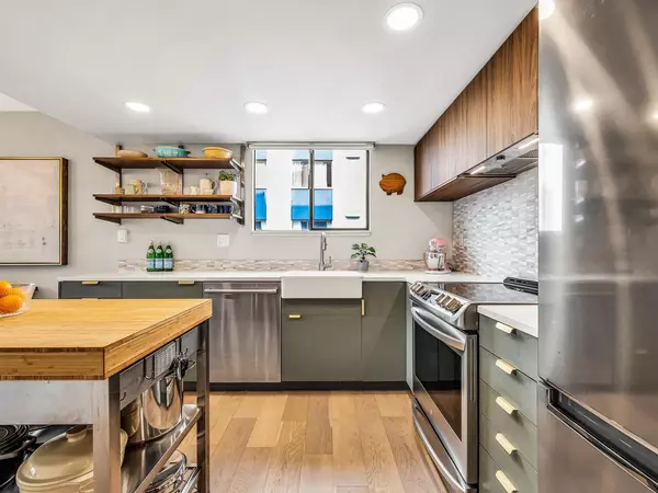 Vancouver, BC V6E 1P3,1165 Burnaby ST #801