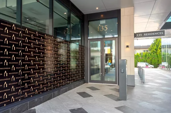 North Vancouver, BC V7L 0J8,135 E 13th ST #804