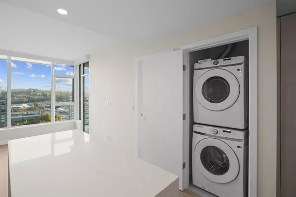 Burnaby, BC V5C 0N9,4168 Lougheed HWY #1701