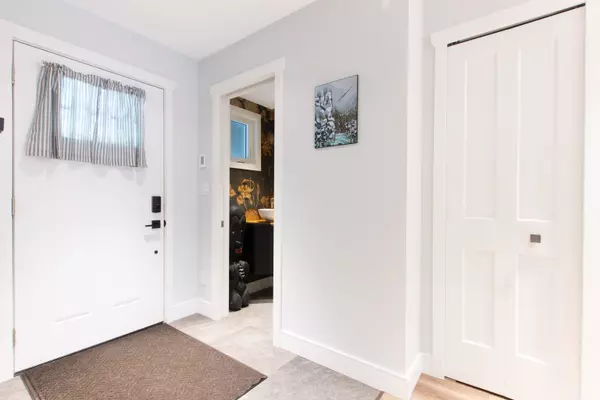 Squamish, BC V0N 1H0,1500 Judd RD #19