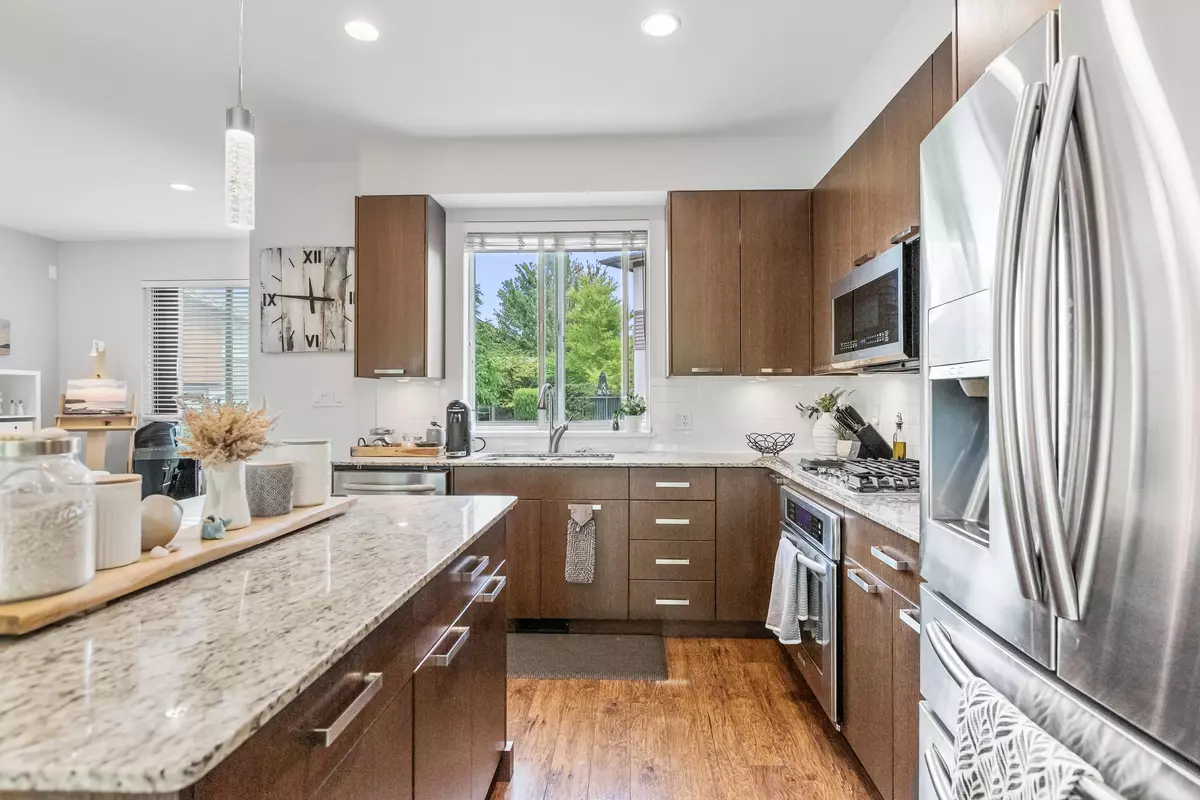 Abbotsford, BC V2S 0B1,34248 King RD #9