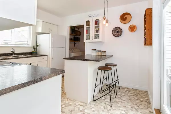 Surrey, BC V3S 5M8,6034 E Greenside DR