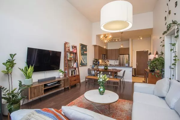 New Westminster, BC V3L 0G1,225 Francis WAY #403