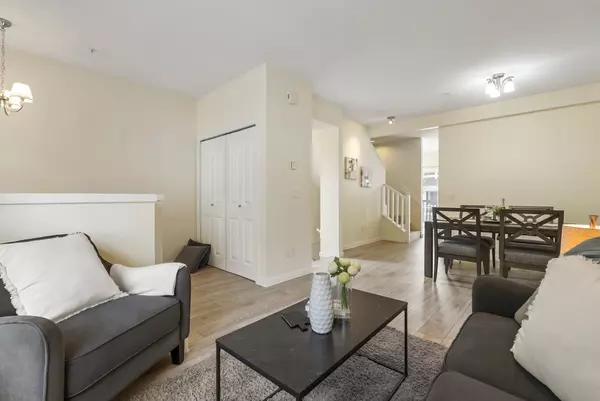 Langley, BC V2Y 3H9,20159 68 AVE #30