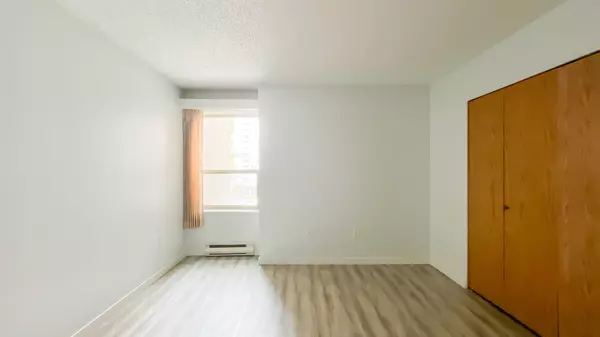 Burnaby, BC V3N 4P4,9847 Manchester DR #425