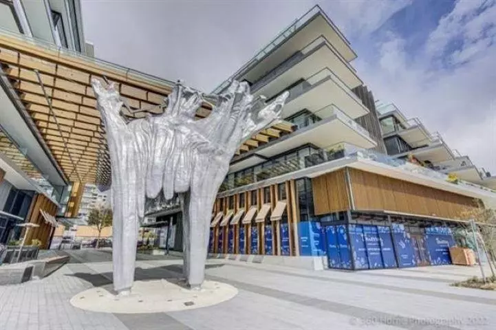 West Vancouver, BC V7T 0B4,1355 Bellevue AVE #202